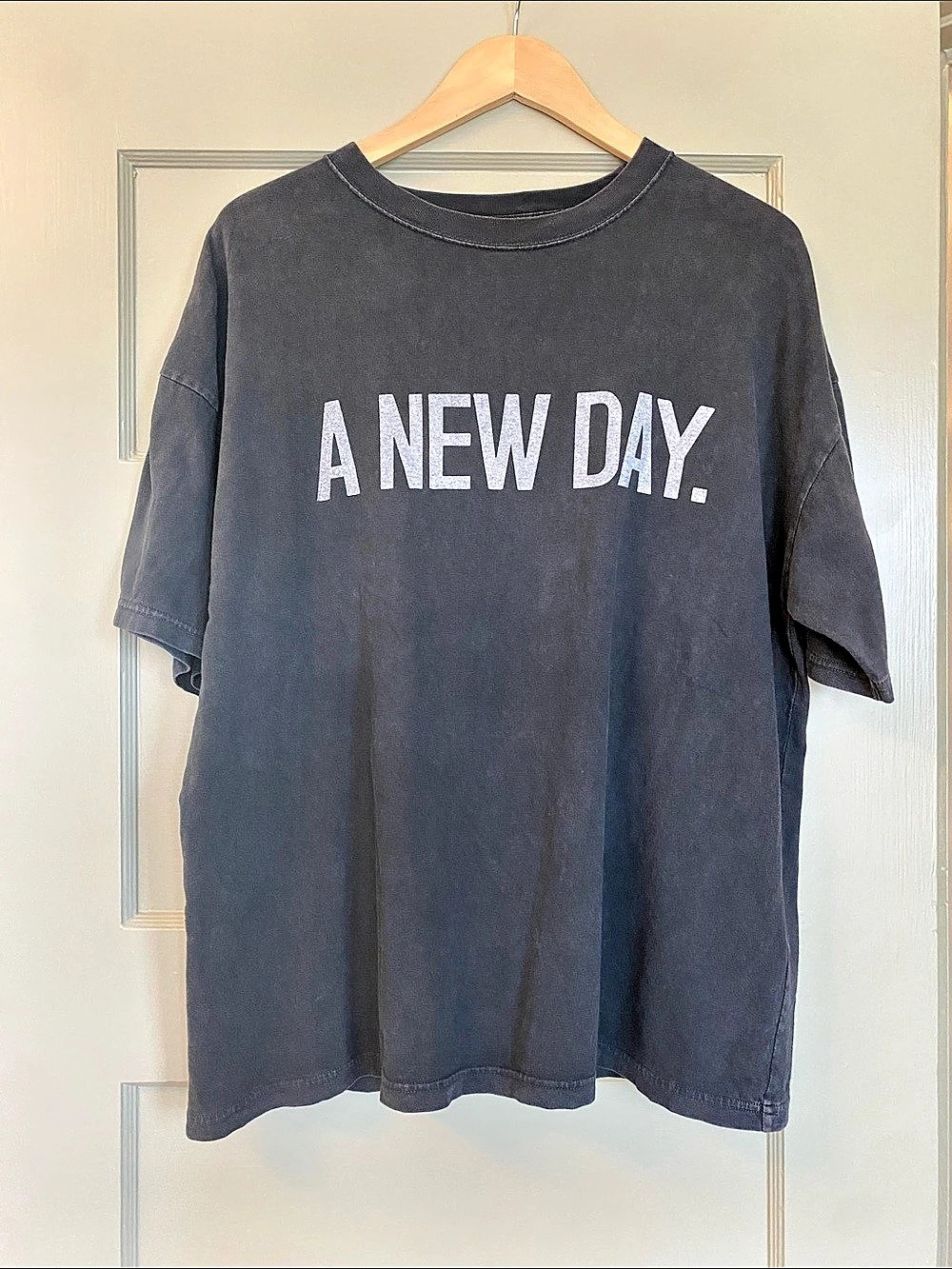 Remi Relief 100% Cotton Made in Japan ‘A New Day’ Graphic Men’s Tee Size M